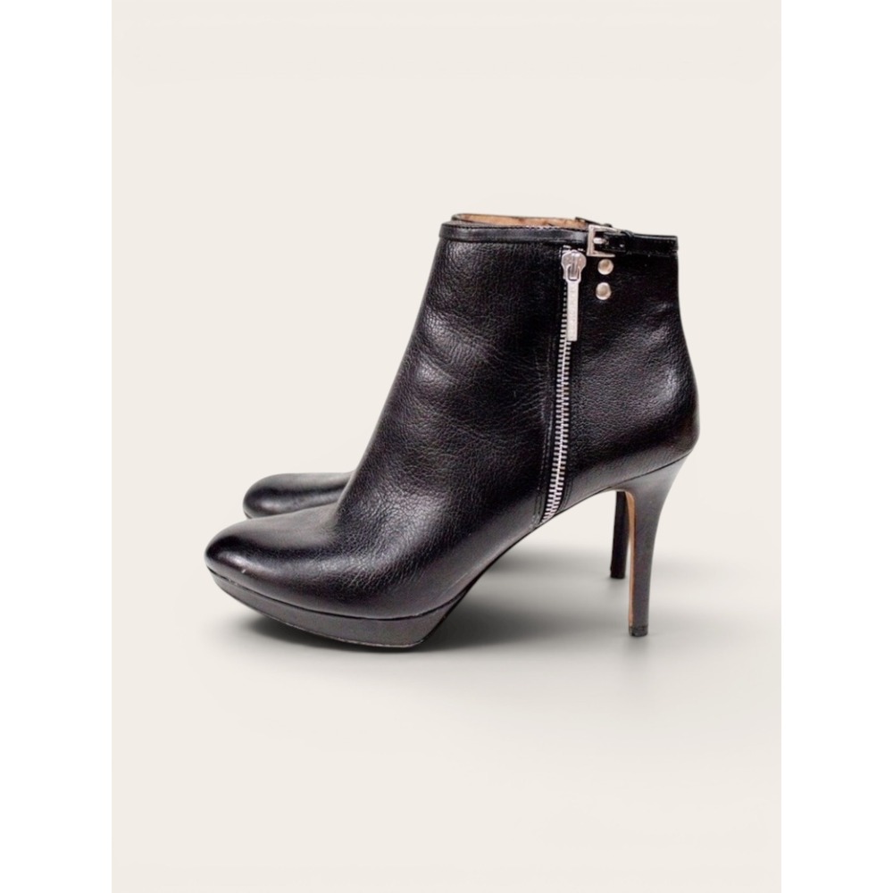 DONALD J PLINER Elina Boots Black Leather Women's Size 10- Modern Chic